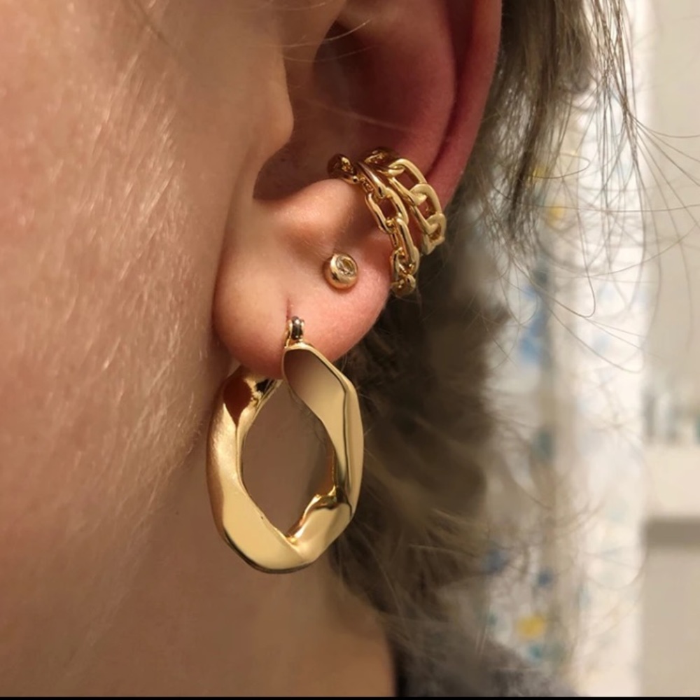 MICHEL Chain Link Hoops! - Picture 7 of 8